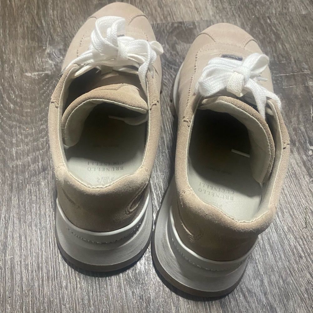 BRUNELLO CUCINELLI
Bead-embellished suede sneakers - Picture 5 of 7